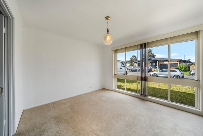 Photo - 8 Flinders Crescent, Hinchinbrook NSW 2168 - Image 13