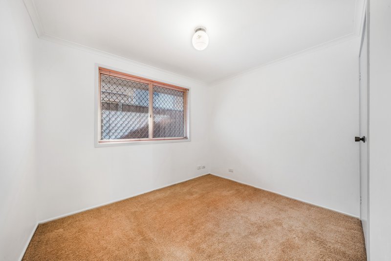 Photo - 8 Flinders Crescent, Hinchinbrook NSW 2168 - Image 18