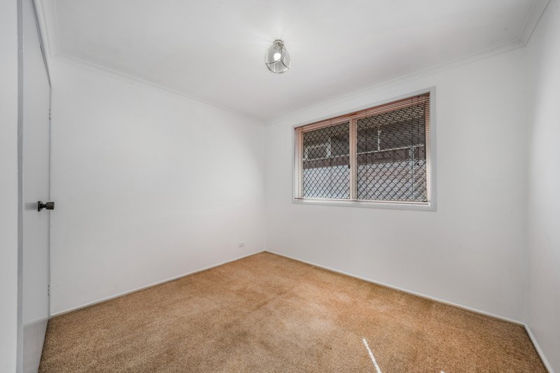 Photo - 8 Flinders Crescent, Hinchinbrook NSW 2168 - Image 19