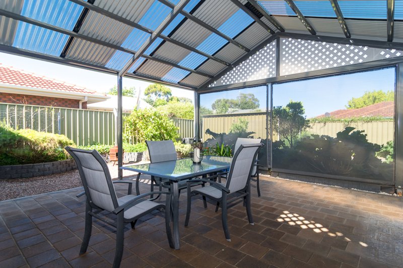 Photo - 8 Flora Court, Flagstaff Hill SA 5159 - Image 2