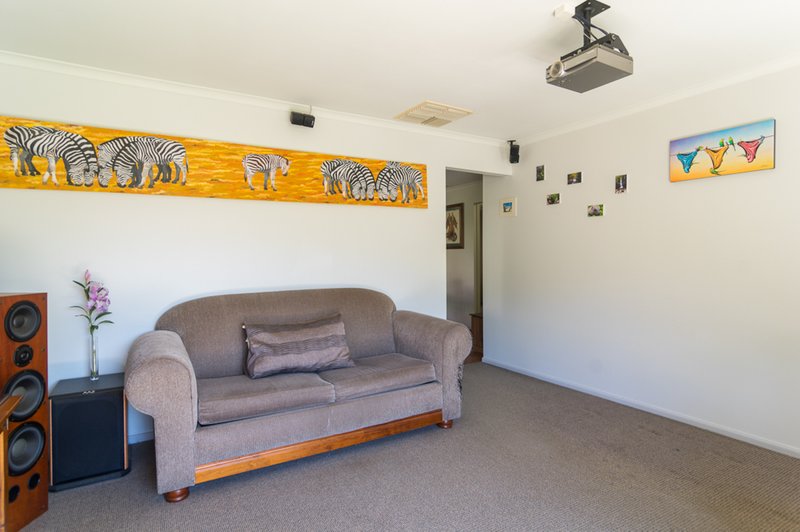 Photo - 8 Flora Court, Flagstaff Hill SA 5159 - Image 10