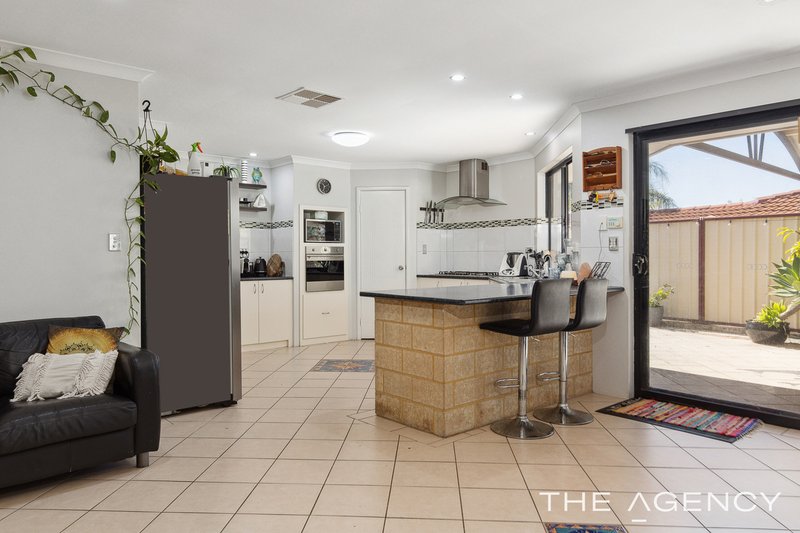 Photo - 8 Floribunda Avenue, Halls Head WA 6210 - Image 12