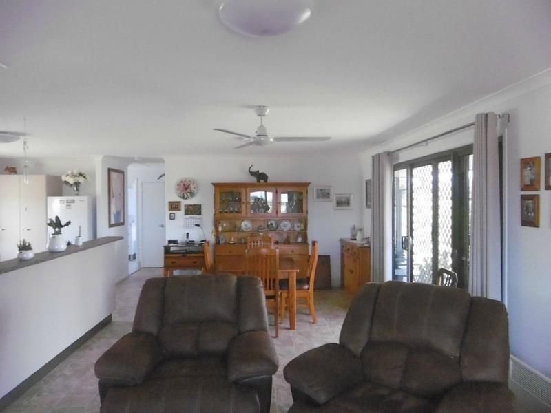 Photo - 8 Flynn Drive, Redridge QLD 4660 - Image 15