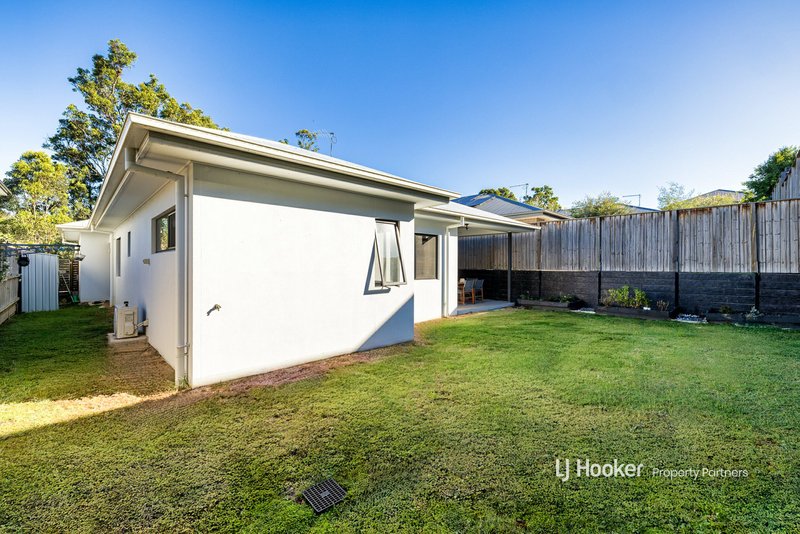 Photo - 8 Forbes Crescent, Upper Kedron QLD 4055 - Image 17