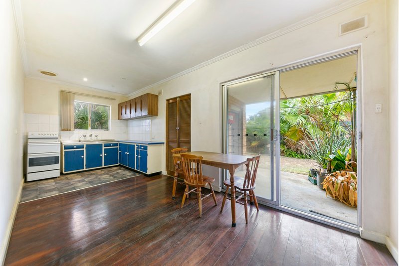 Photo - 8 Forrest Avenue, Valley View SA 5093 - Image 3