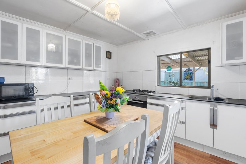 Photo - 8 Forrest Street, Victor Harbor SA 5211 - Image 7