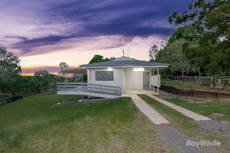 Photo - 8 Forsyth Street, Gin Gin QLD 4671 - Image 3