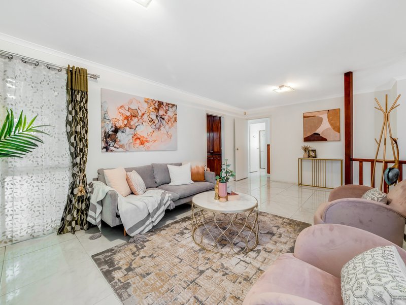 Photo - 8 Fosters Court, Cranbourne North VIC 3977 - Image 6