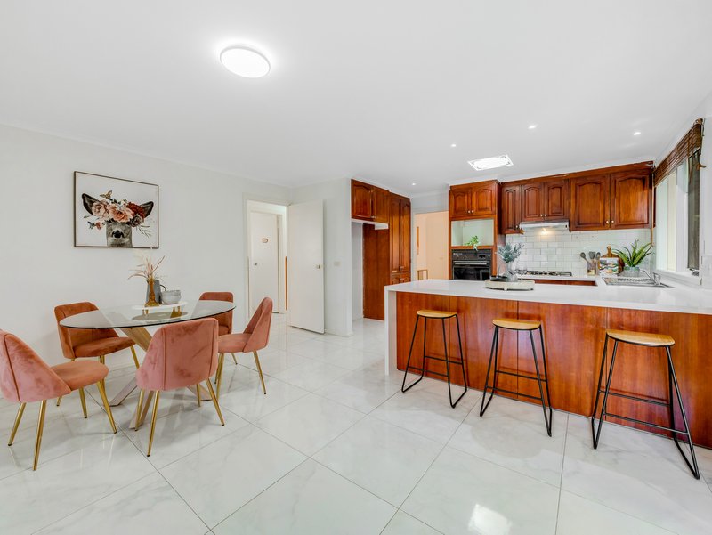 Photo - 8 Fosters Court, Cranbourne North VIC 3977 - Image 10