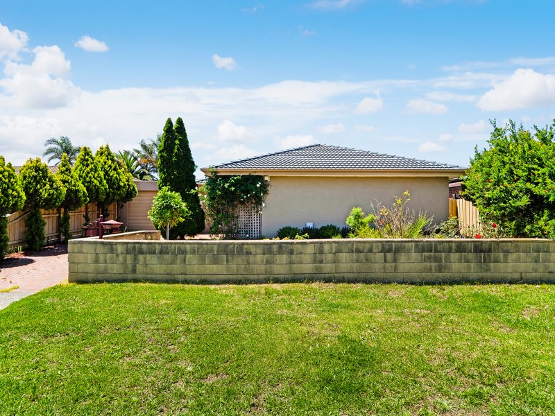 Photo - 8 Fosters Court, Cranbourne North VIC 3977 - Image 31