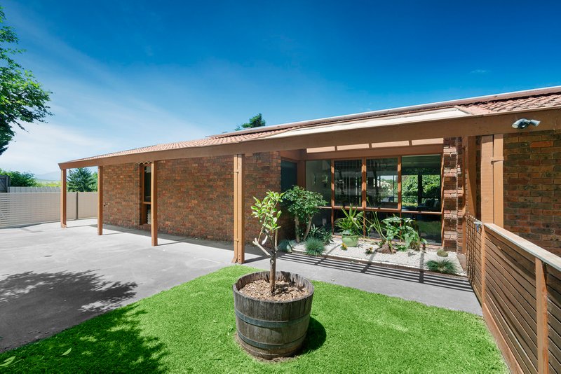 Photo - 8 Frances Avenue, Yarra Glen VIC 3775 - Image 11