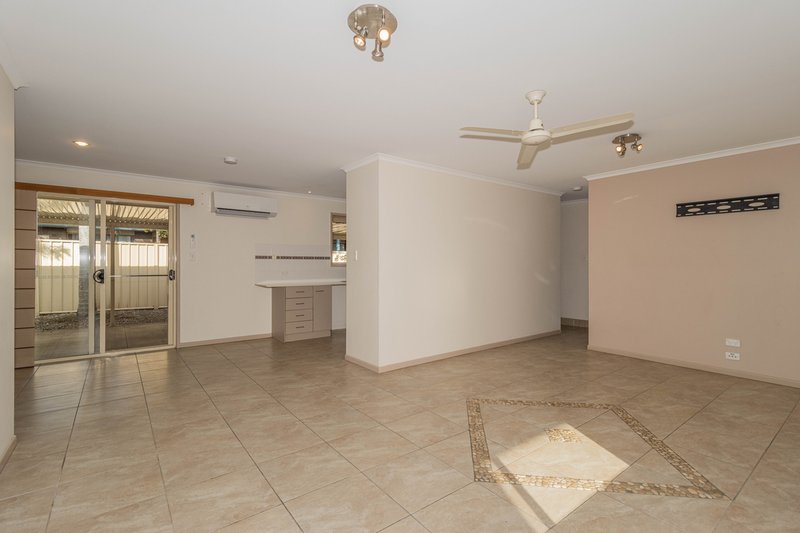 Photo - 8 Franklin Street, Urraween QLD 4655 - Image 6