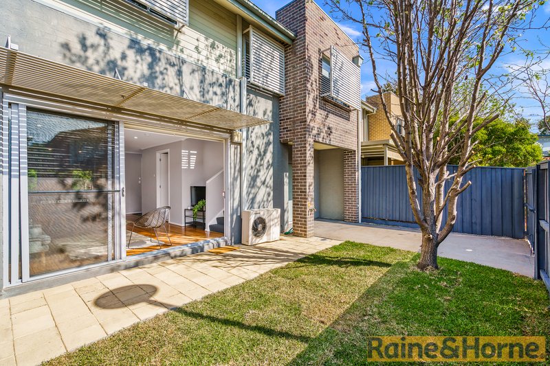 Photo - 8 Freshwater Road, Rouse Hill NSW 2155 - Image 8