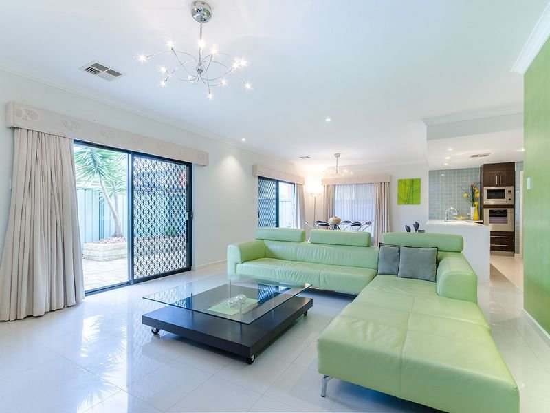 Photo - 8 Freycinet Street, Mawson Lakes SA 5095 - Image 4