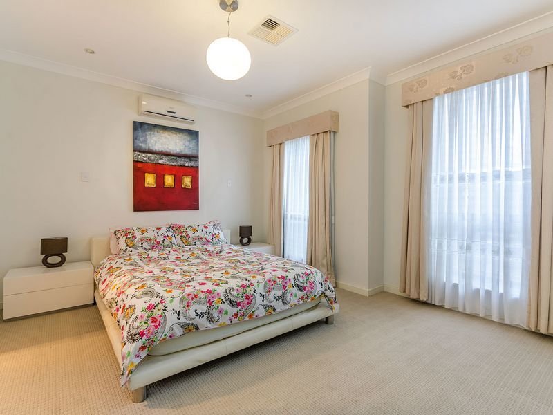 Photo - 8 Freycinet Street, Mawson Lakes SA 5095 - Image 7