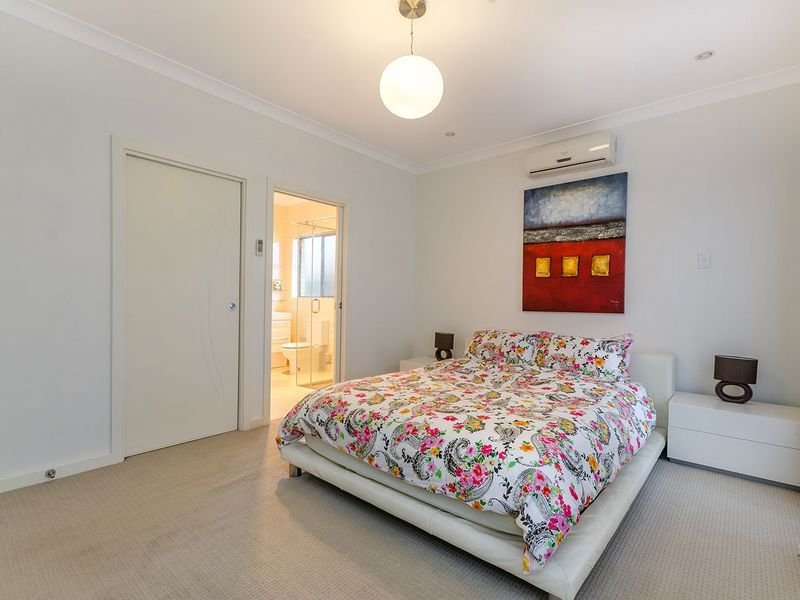 Photo - 8 Freycinet Street, Mawson Lakes SA 5095 - Image 8