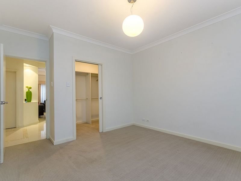 Photo - 8 Freycinet Street, Mawson Lakes SA 5095 - Image 11