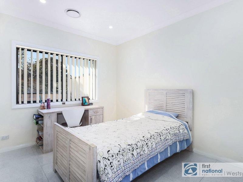 Photo - 8 Fulton Avenue, Wentworthville NSW 2145 - Image 7