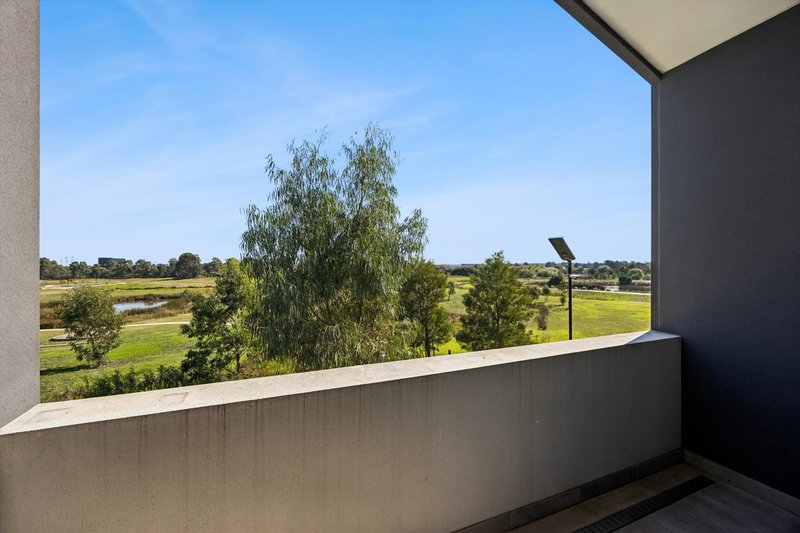 Photo - 8 Gahnia Walk, Rowville VIC 3178 - Image 6