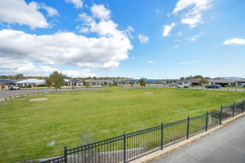 Photo - 8 Galahad Lane, Baldivis WA 6171 - Image 3