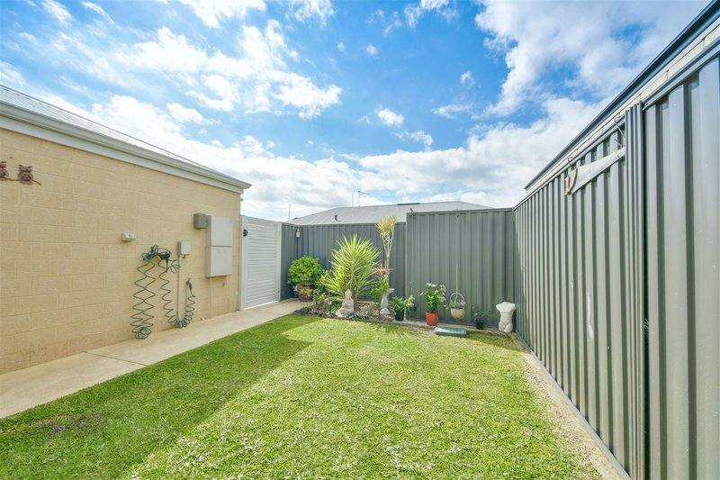 Photo - 8 Galahad Lane, Baldivis WA 6171 - Image 15