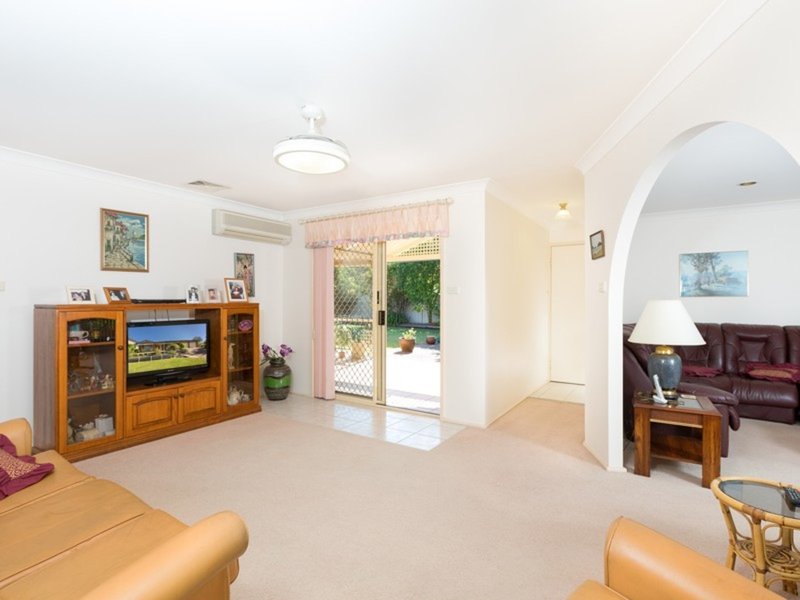 Photo - 8 Galahad Street, Valentine NSW 2280 - Image 6