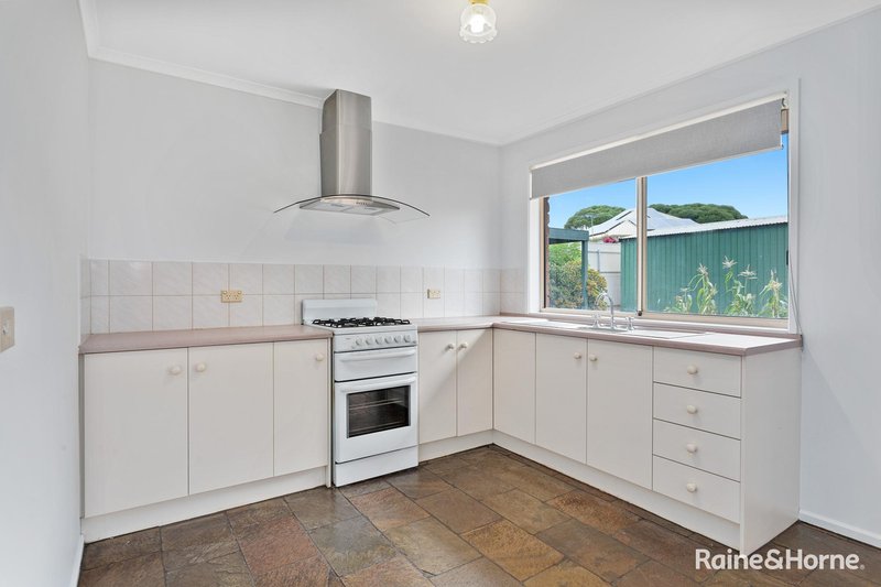 Photo - 8 Galley Close, Seaford Rise SA 5169 - Image 6