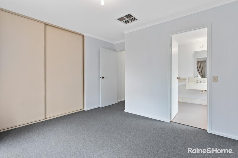 Photo - 8 Galley Close, Seaford Rise SA 5169 - Image 11