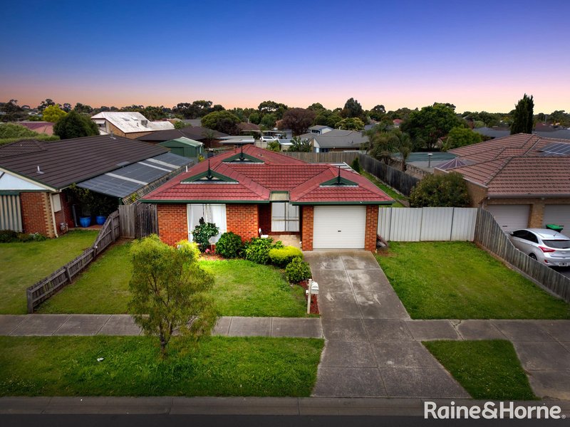 8 Gamalite Drive, Harkness VIC 3337