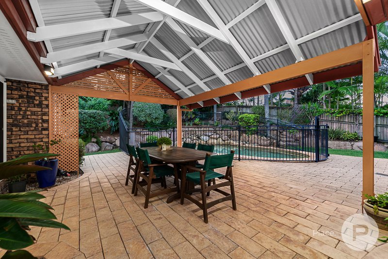 Photo - 8 Ganton Place, Albany Creek QLD 4035 - Image 4