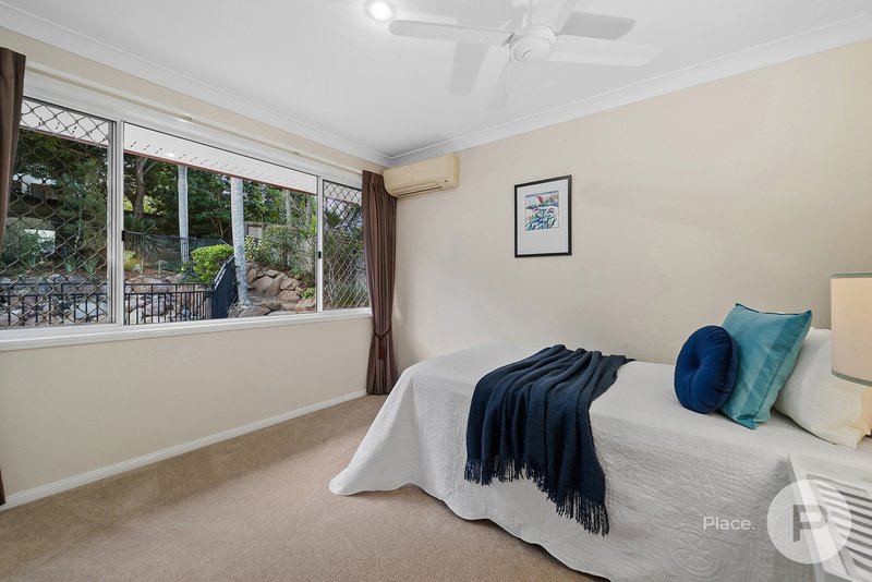 Photo - 8 Ganton Place, Albany Creek QLD 4035 - Image 11