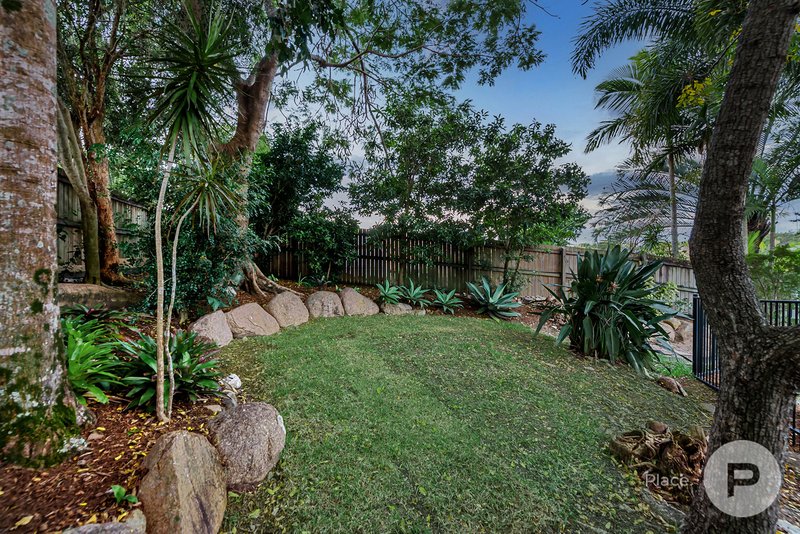 Photo - 8 Ganton Place, Albany Creek QLD 4035 - Image 15