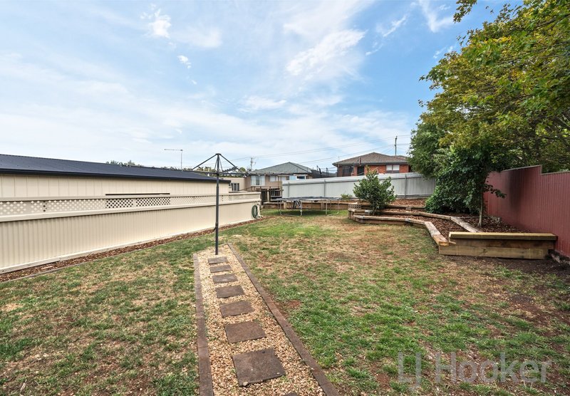 Photo - 8 Gardenia Grove, Devonport TAS 7310 - Image 9