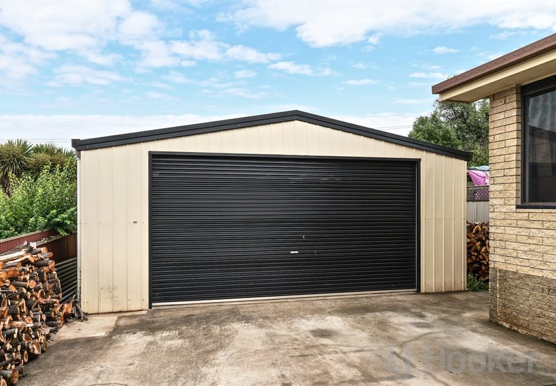 Photo - 8 Gardenia Grove, Devonport TAS 7310 - Image 10