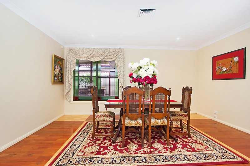 Photo - 8 Gardenset Grove, Blacktown NSW 2148 - Image 2