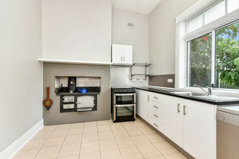 Photo - 8 George Street, Cessnock NSW 2325 - Image 5