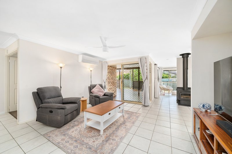 Photo - 8 Georgina Place, Murrumba Downs QLD 4503 - Image 5