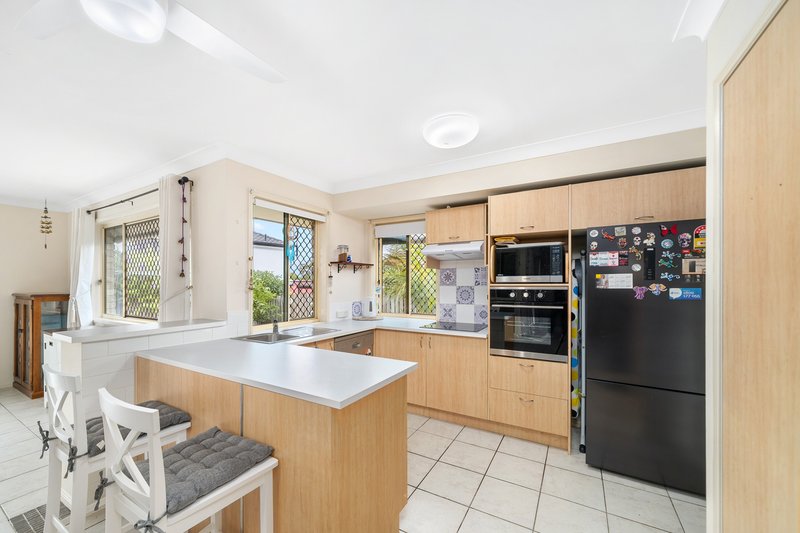 Photo - 8 Georgina Place, Murrumba Downs QLD 4503 - Image 9