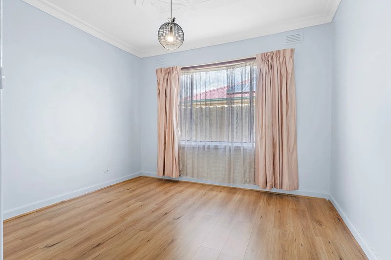 Photo - 8 Gerald Street, Sunshine North VIC 3020 - Image 7