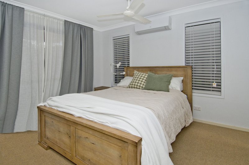 Photo - 8 Gerard Street, Pacific Pines QLD 4211 - Image 6
