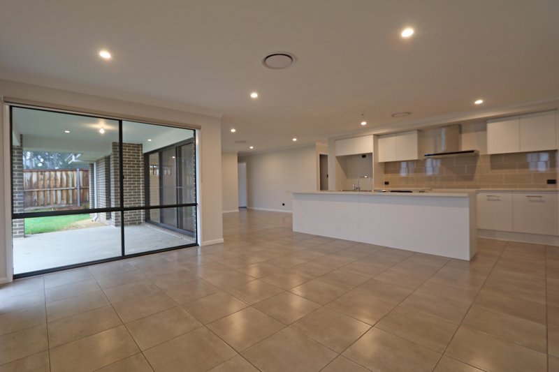 Photo - 8 Gerbera Close, Hamlyn Terrace NSW 2259 - Image 3