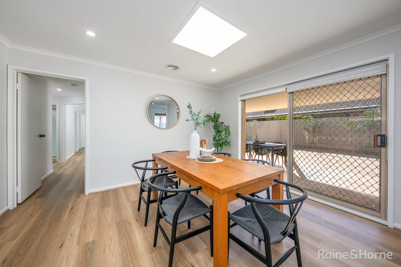 Photo - 8 Gibbons Street, Sunbury VIC 3429 - Image 5