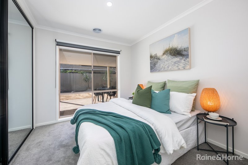 Photo - 8 Gibbons Street, Sunbury VIC 3429 - Image 9