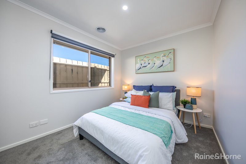 Photo - 8 Gibbons Street, Sunbury VIC 3429 - Image 11