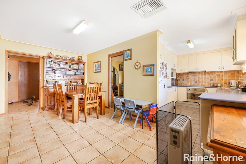 Photo - 8 Gidgee Street, Tamworth NSW 2340 - Image 3