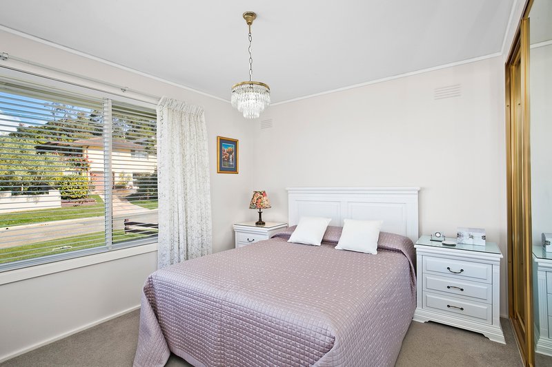 Photo - 8 Gilles Crescent, Beacon Hill NSW 2100 - Image 3