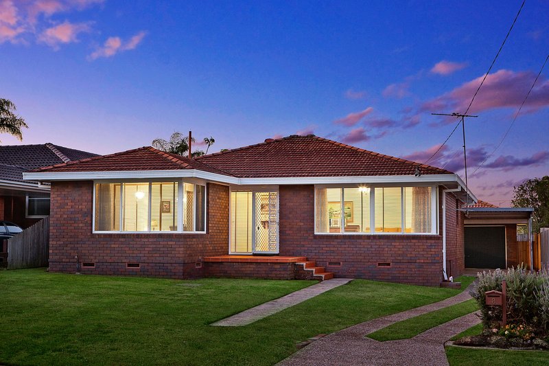 Photo - 8 Gilles Crescent, Beacon Hill NSW 2100 - Image 7