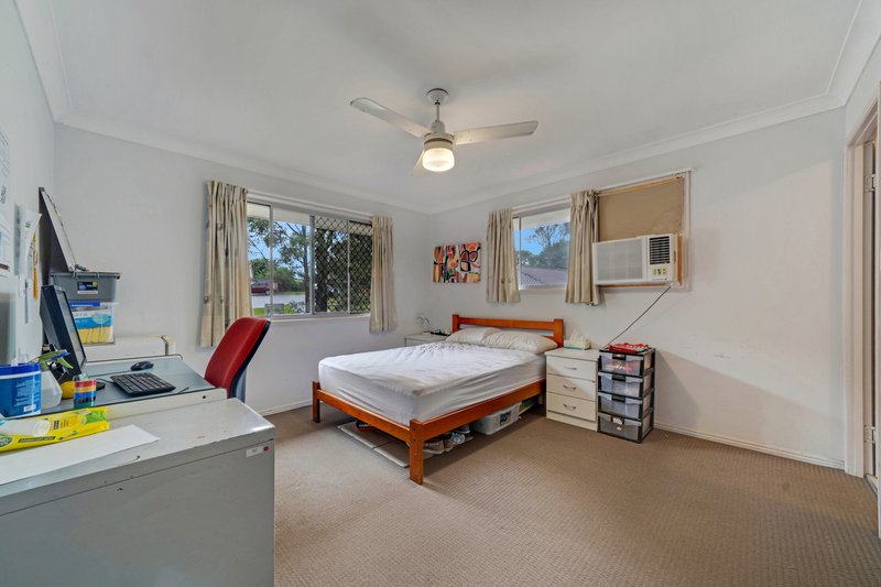 Photo - 8 Gillespie Close, Edens Landing QLD 4207 - Image 9