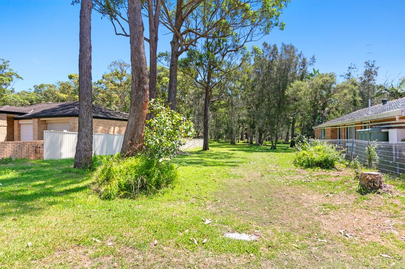 Photo - 8 Ginganup Road, Summerland Point NSW 2259 - Image 5