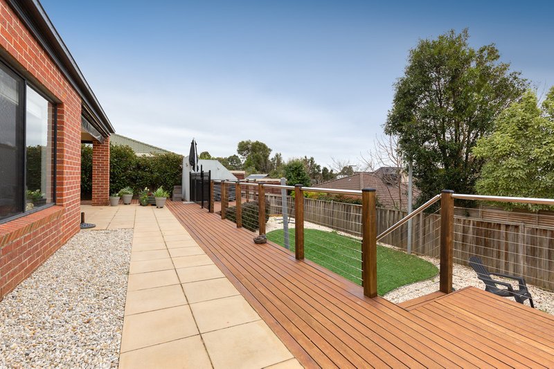 Photo - 8 Glade Court, Berwick VIC 3806 - Image 13